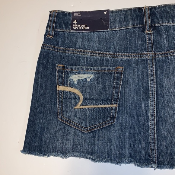 🆕 American Eagle Outfitters Distressed Blue Jean Mini Skirt - Women’s Size 4 - Picture 5 of 8